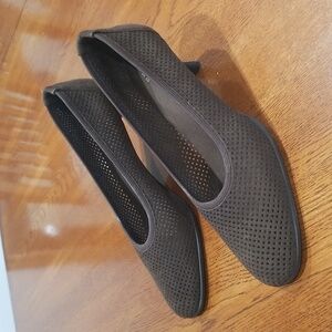 Stuart weitzman NWOT 9.5 heels